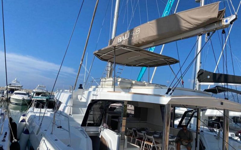 3027 - 1634737899-used-catamaran-for-sale-bali-4-8-multihull-network-fr-01