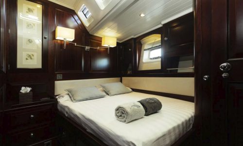 3250 - 1648555708-used-monohull-for-sale-cnb-92-multihull-network-fr-18